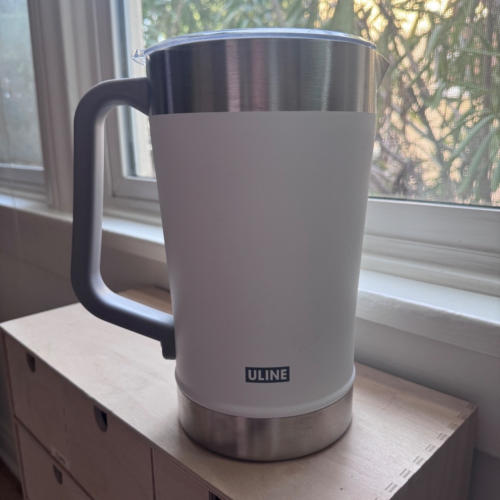 WHITE 64oz Stanley Classic Stay Chill Pitcher- NWOT - Picture 2 of 6